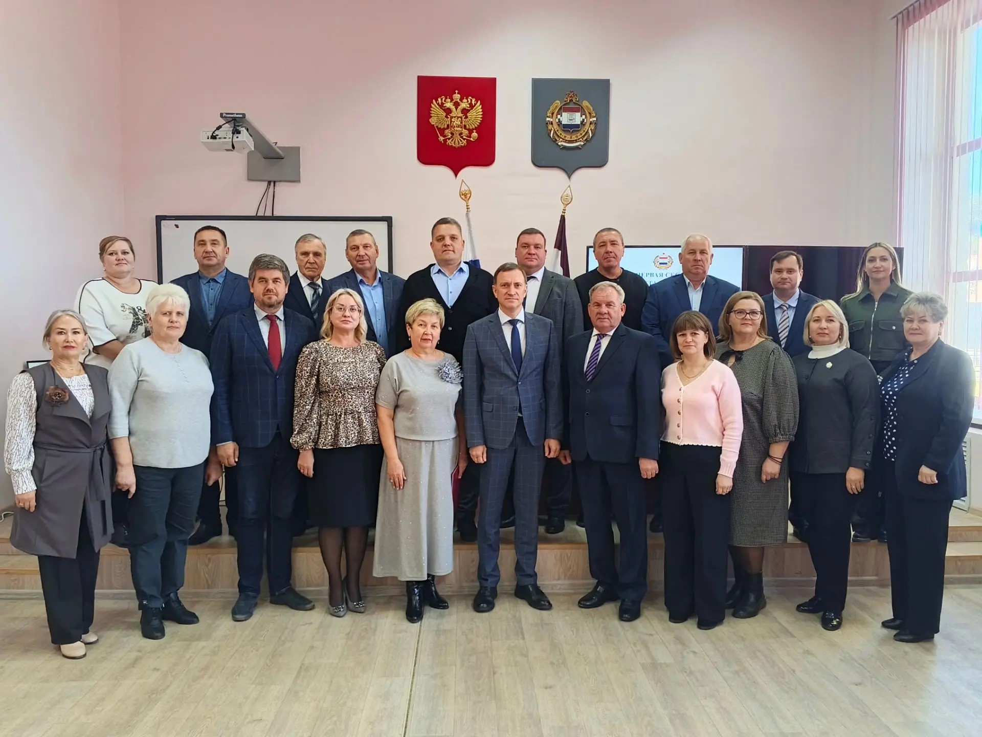 Первая сессия Совета депутатов. Вопросов много, и все важные